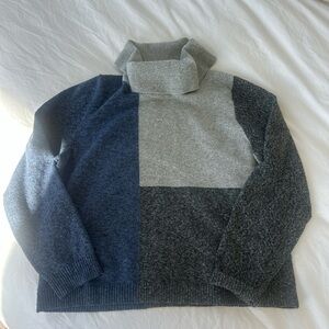 Leo & Nicole Turtleneck Sweater - Navy and Gray